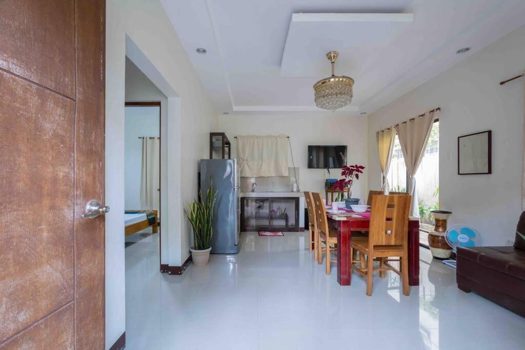 Four Bedroom Staycation House In Tagaytay Tagaytay City Εξωτερικό φωτογραφία